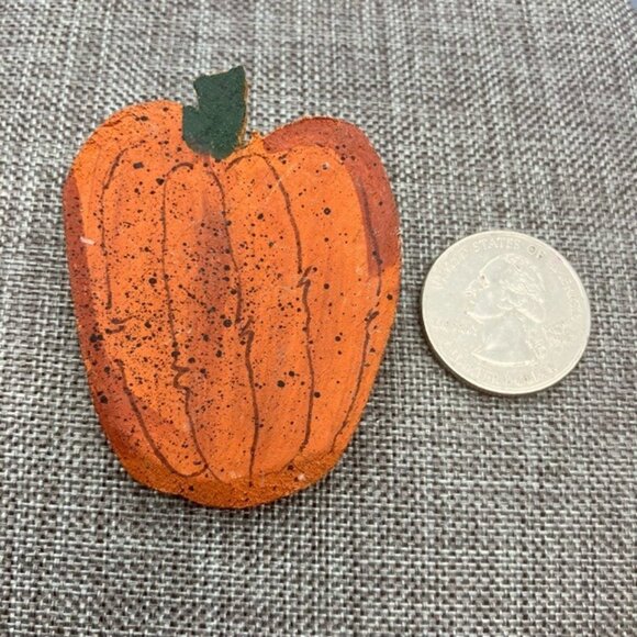 Wood Pumpkin Pin Brooch Rustic Painted Fall Halloween Handcrafted Orange Speckle - Picture 1 of 4